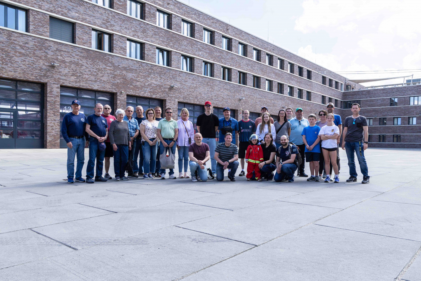 Gruppenbild bei der Feuerwehr Stuttgart