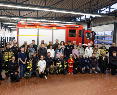 Gruppenbild der Gäste, Gastfamilien und Helfer